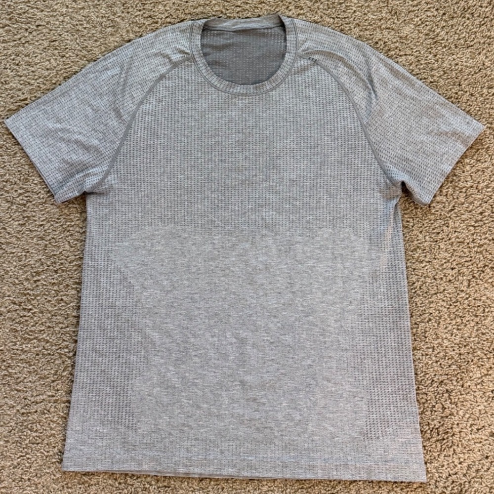 Lululemon Metal Vent Tech Short Sleeve Shirt Mens Heathered Grey Training Medium